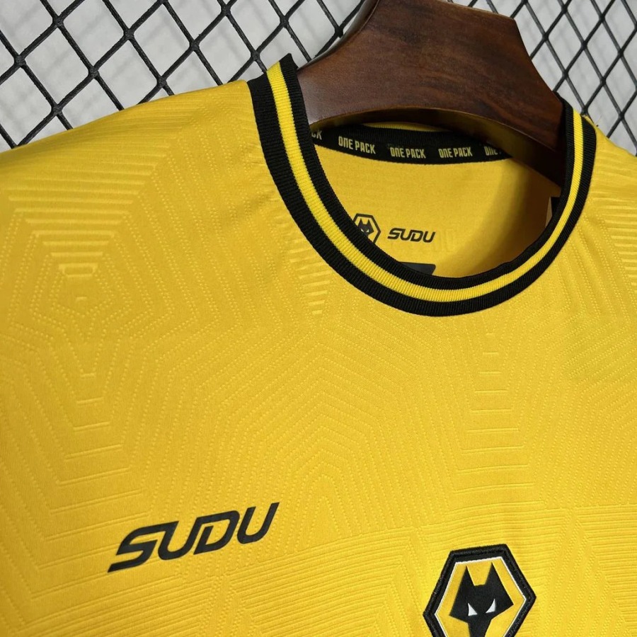 Camiseta Wolves 2024-25 Primera Equipación