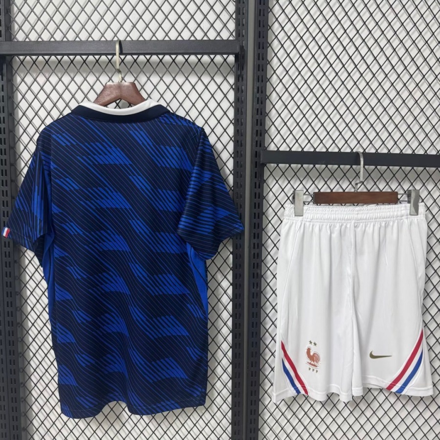 e0cd2e4dea0d5e9a49aa68725beae821.jpg Maillot France Domicile 2026 Adult
