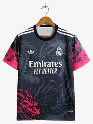maillot-concept-real-madrid-edition-dragon-rougenoir-2024-2025 studio v12 Camiseta Concept Real Madrid Edición Dragón Rojonegro 2024-2025